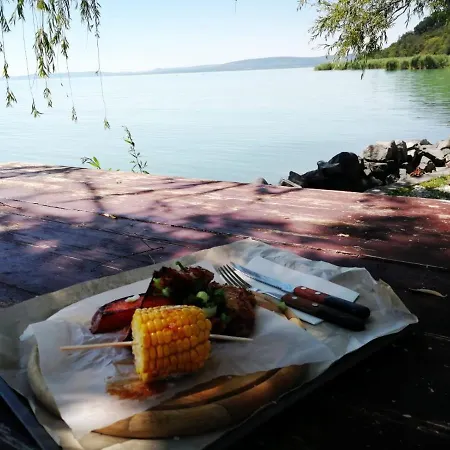 Szálloda Yacht Club