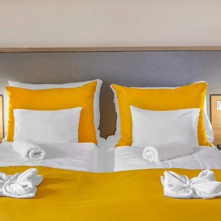 Yacht Club Otel Tihany