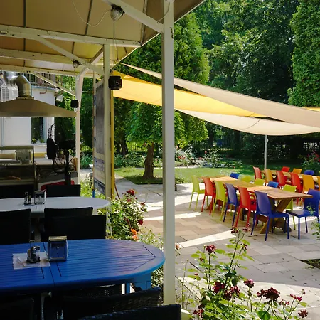 Yacht Club Otel